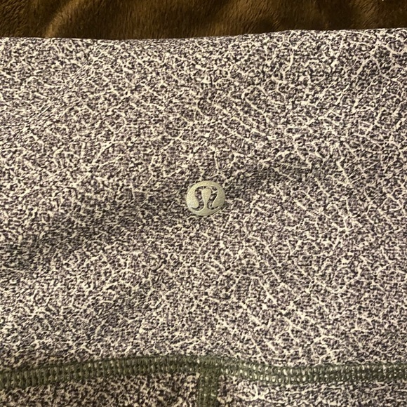 Lululemon 3/4 legging - Picture 2 of 6